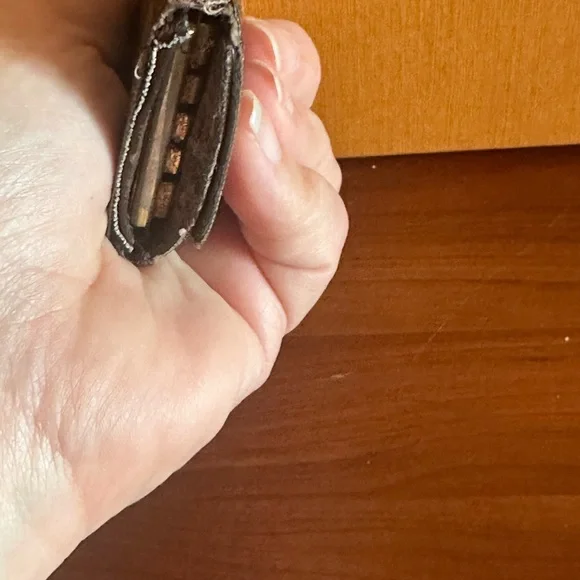 Louis Vuitton Damier Ebene Brown Checkered Key Holder Men or Women - Picture 16 of 16